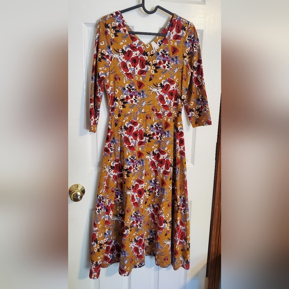 Pact Dresses & Skirts - Pact Fit & Flare Dress Size Medium